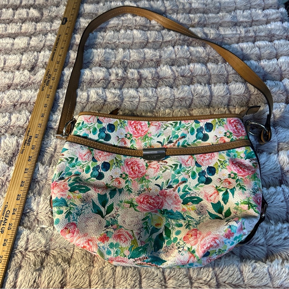 rosetti crossbody Flower handbag Used Only A Few Times